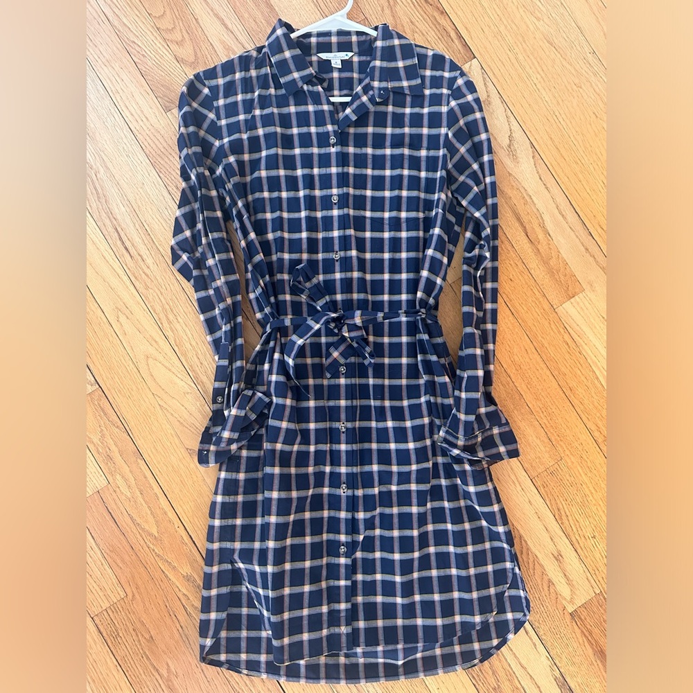 Signature LL BEAN Navy and White Plaid Long Sleeve Dress